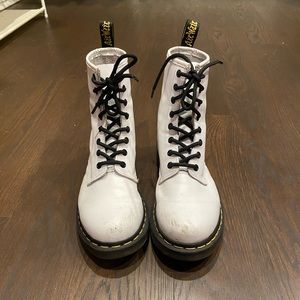 Dr. Martens- 1460 Women’s Boot